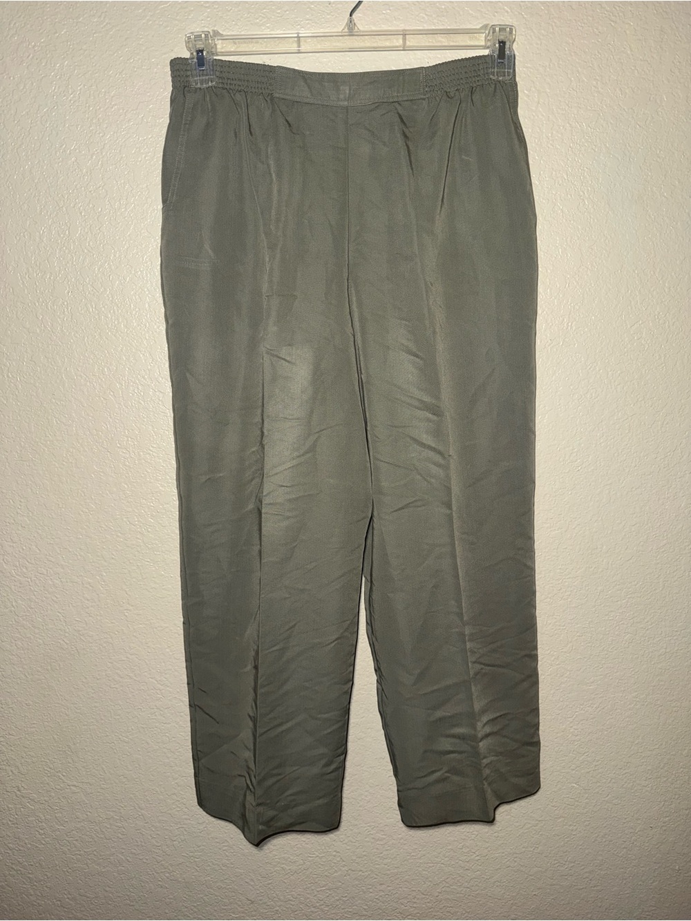 Alfred Dunner 18 Sage Green Pull On Pants Elastic Waist Relaxed Fit